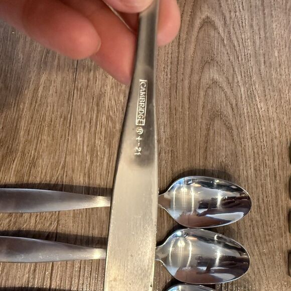 Cambridge Silver Southview Sand 0-21 Stainless Satin/Glossy Flatware Set of 20 - Picture 7 of 10